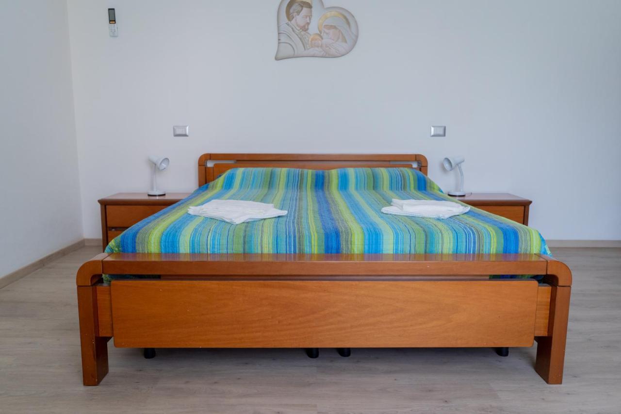 דירות ראבנה Reno Family House מראה חיצוני תמונה